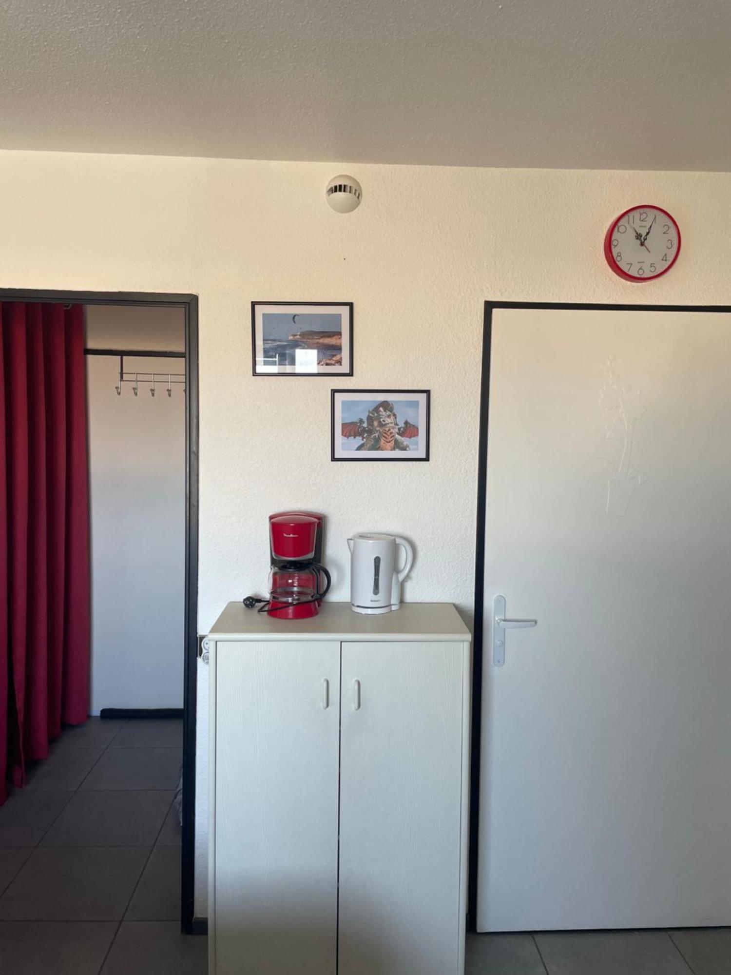 Au Rythme Des Ferrys Appartement Calais Buitenkant foto